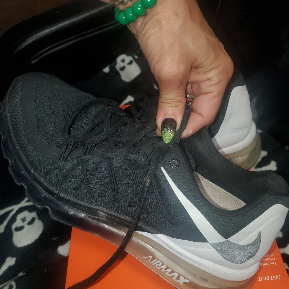 Nike Air Max size "7"